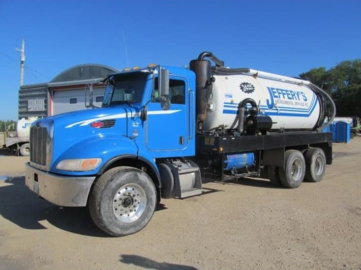 Jeffery's Environmental Services service truck